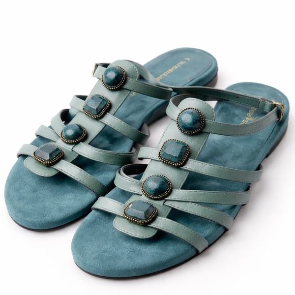 Bandolino Teal Leather Embellished Flat Sandals Size 7.5 - Picture 3 of 8